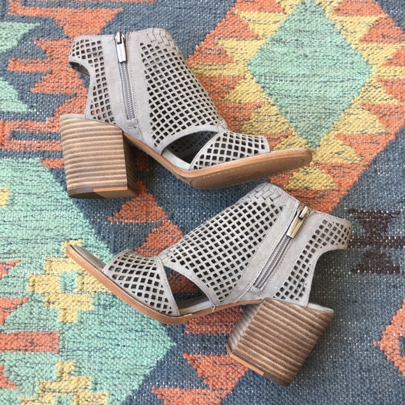 vince camuto kampbell